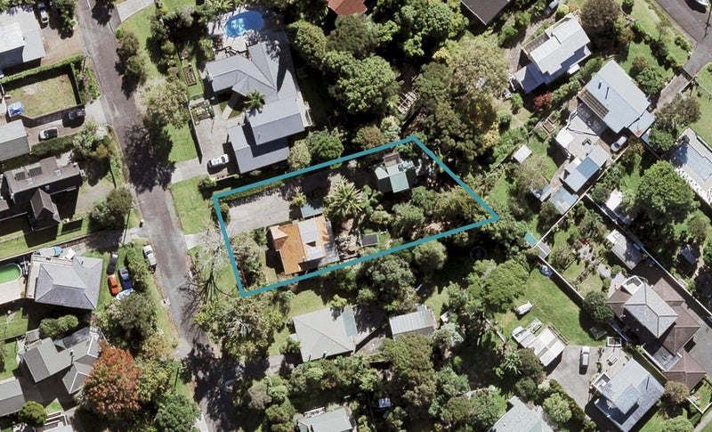 6 Holgate Avenue, Herald Island, Auckland - Carousel 1
