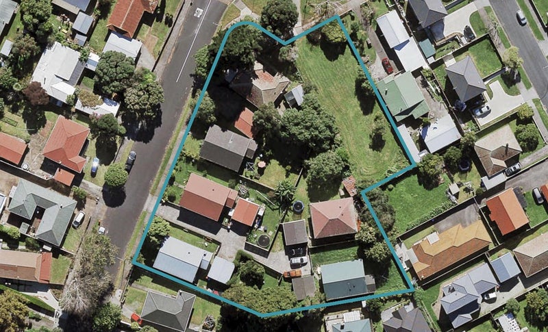 1/59 Maple Street, Avondale, Auckland - Carousel 1