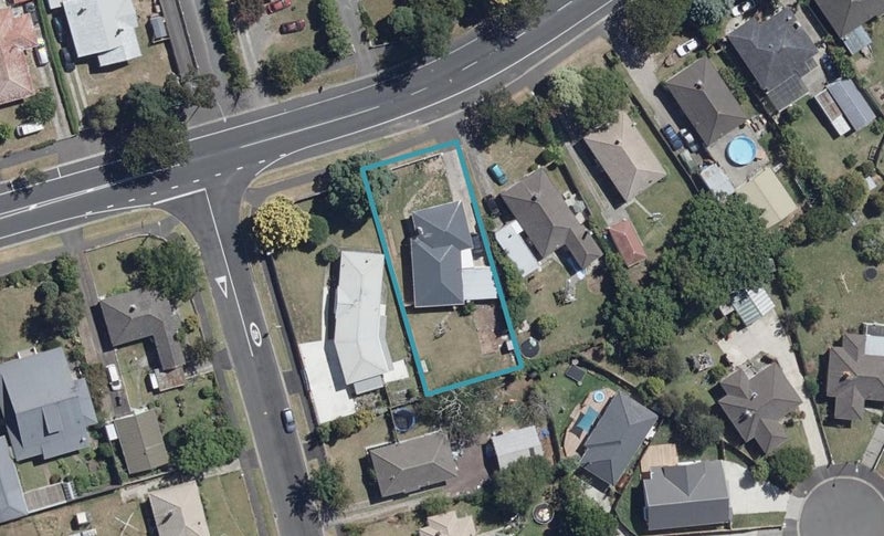 284 Clarkin Road, Fairfield, Hamilton - Carousel 1