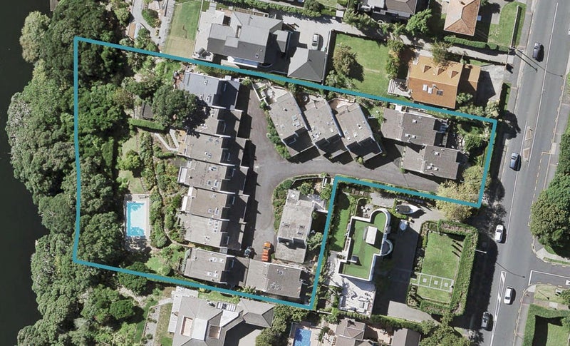 3/212 Hurstmere Road, Takapuna, Auckland - Carousel 1
