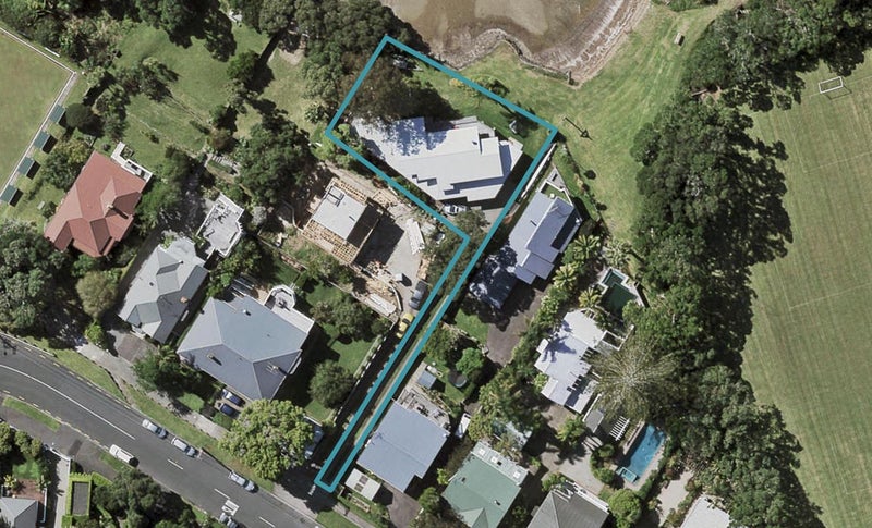 12 Stanley Point Road, Stanley Point, Auckland - Carousel 1