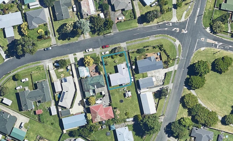 8 Linton Crescent, Matua, Tauranga - Carousel 1