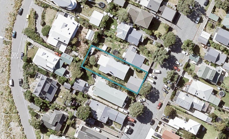 36 Tuatoru Street, Eastbourne, Lower Hutt - Carousel 1