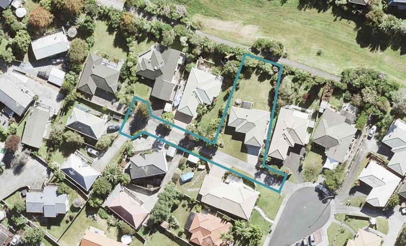 23 Greta Place, Stanmore Bay, Whangaparaoa - Carousel 1