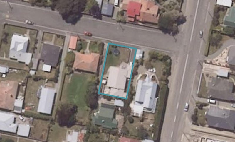 1 Tweed Street, South Hill, Oamaru - Carousel 1