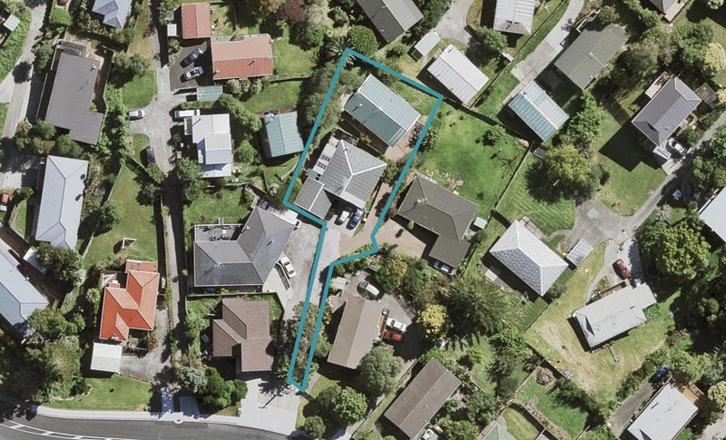 84 Sunnyside Road, Sunnyvale, Auckland - Carousel 1