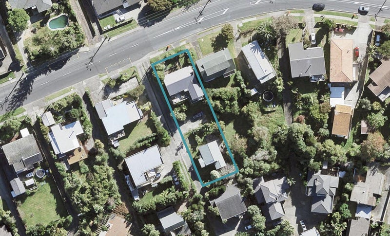 72 Carlisle Road, Browns Bay, Auckland - Carousel 1