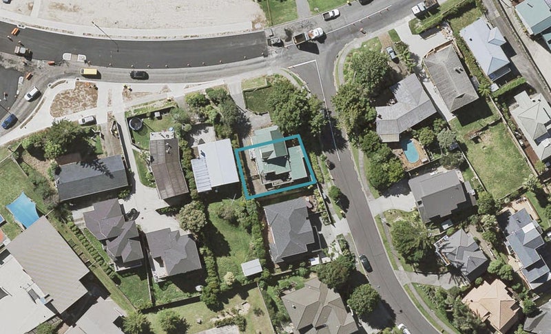 1A Arirang Rise, Pinehill, Auckland - Carousel 1