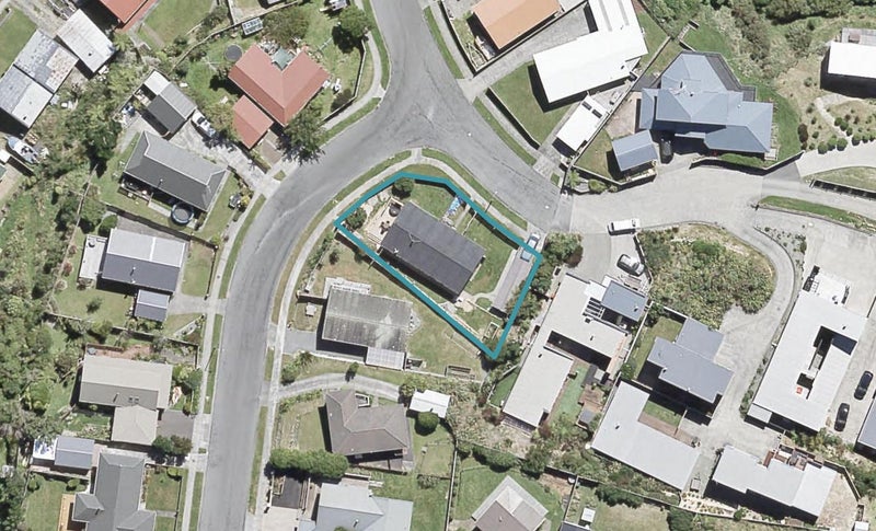 18 Drummond Crescent, Kelson, Lower Hutt - Carousel 1