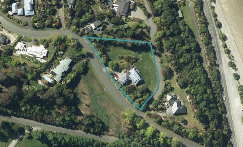 22 Brabant Drive, Ruby Bay, Mapua - Carousel 1
