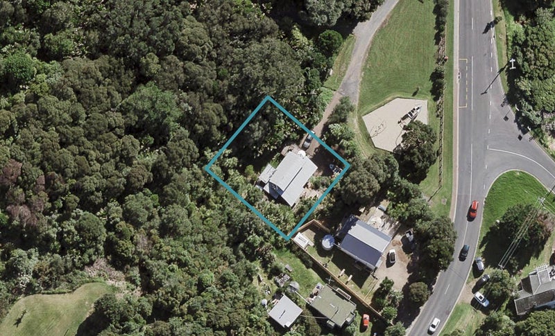 2A Onetangi Road, Onetangi, Waiheke Island - Carousel 1