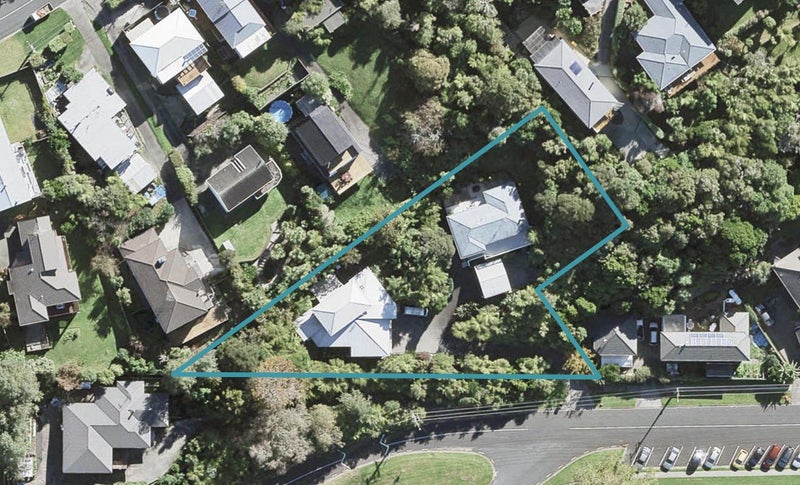 2/17 Woodlands Crescent, Browns Bay, Auckland - Carousel 1