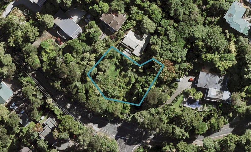 61 Park Road, Titirangi, Auckland - Carousel 1
