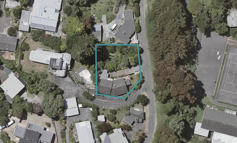 3 The Crescent, Raumati South, Paraparaumu - Carousel 1