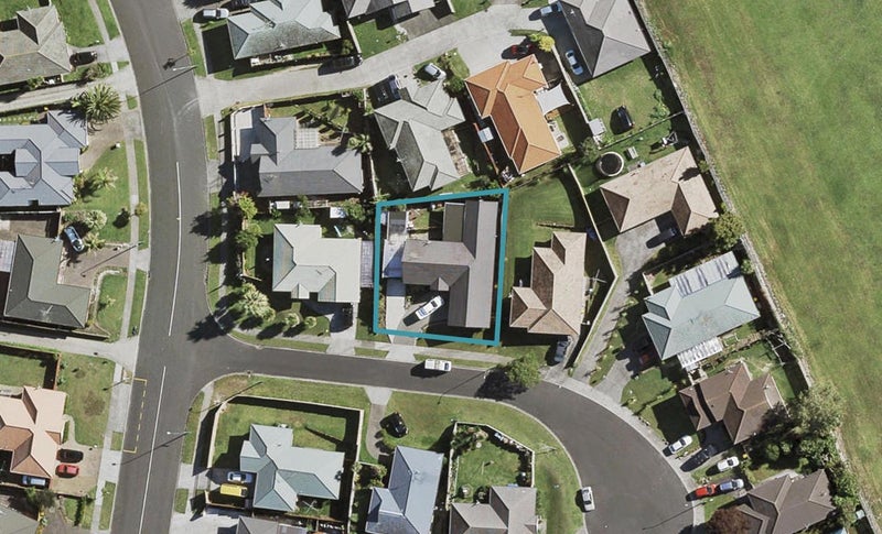 4 Bohola Rise, Weymouth, Auckland - Carousel 1