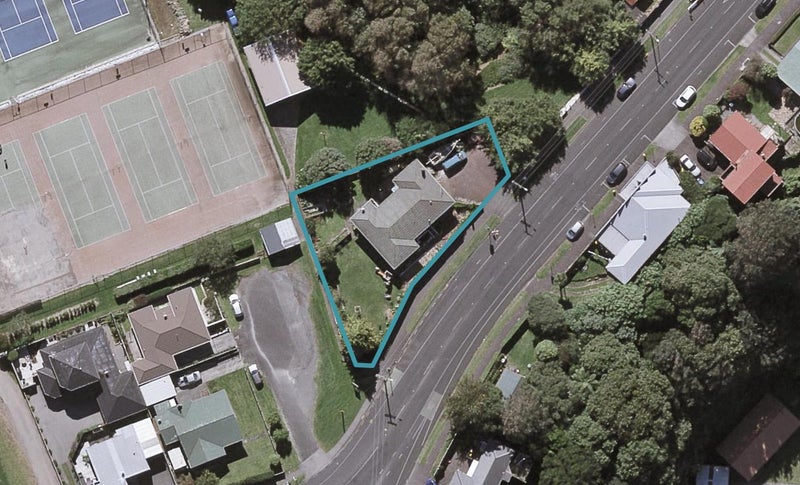 270 Coronation Avenue, Welbourn, New Plymouth - Carousel 1