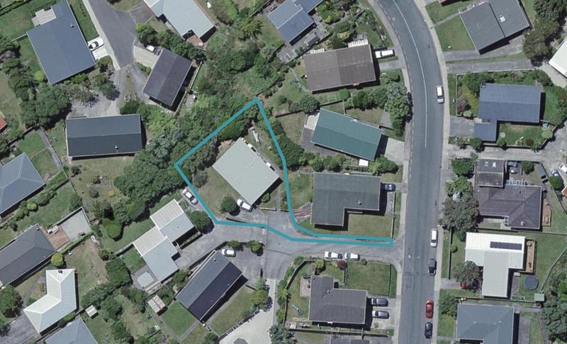 61 Baylands Drive, Newlands, Wellington - Carousel 1