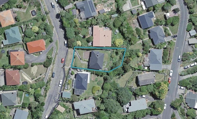 17 St Albans Avenue, Karori, Wellington - Carousel 1
