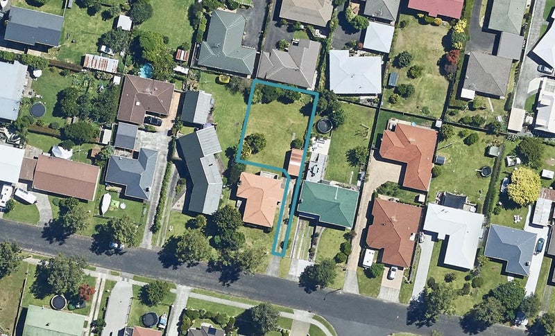 12A Ngahere Street, Otumoetai, Tauranga - Carousel 1