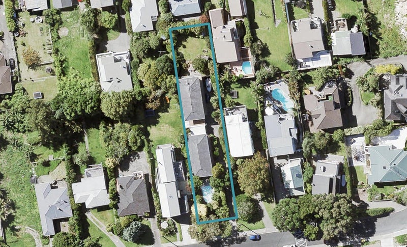 2/10 Garadice Road, Rothesay Bay, Auckland - Carousel 1