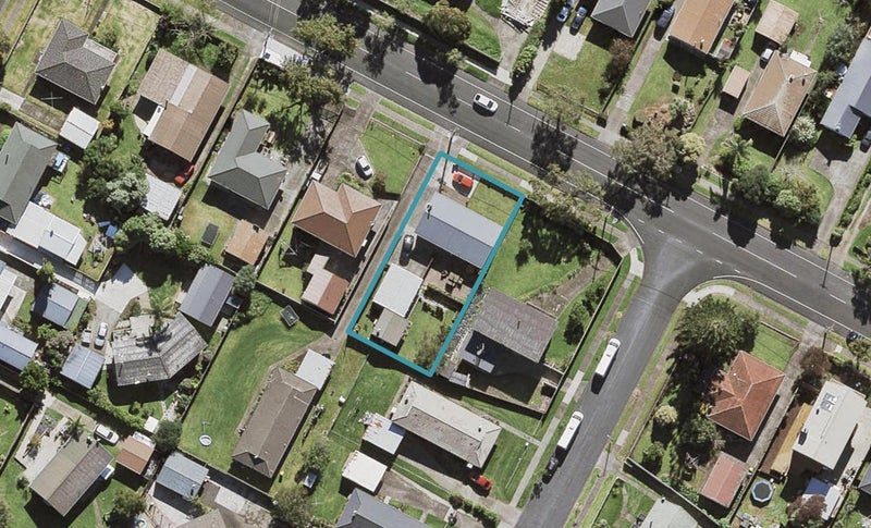 12 Muir Avenue, Mangere Bridge, Auckland - Carousel 1