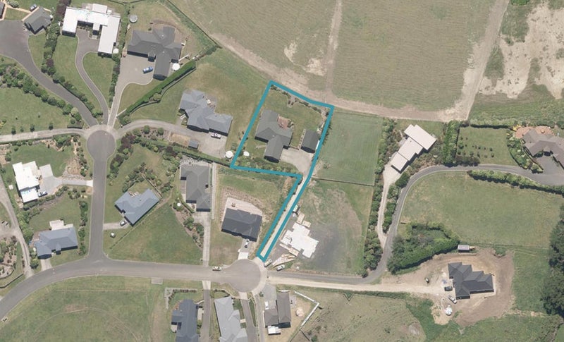 37 Cracroft Drive, Putiki, Whanganui - Carousel 1