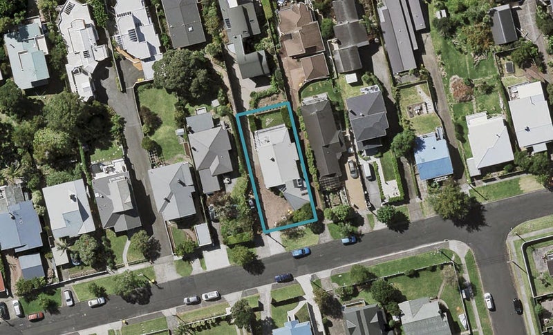 39 Beresford Street, Bayswater, Auckland - Carousel 1