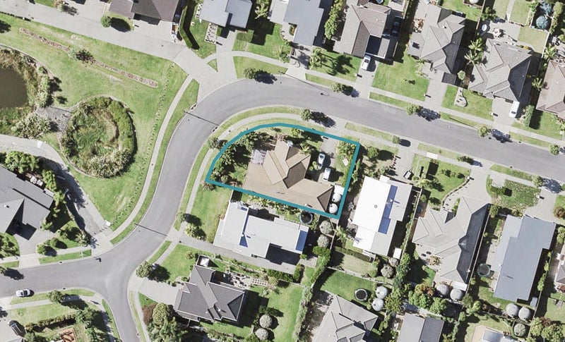 20 Pine Harbour Parade, Beachlands, Auckland - Carousel 1