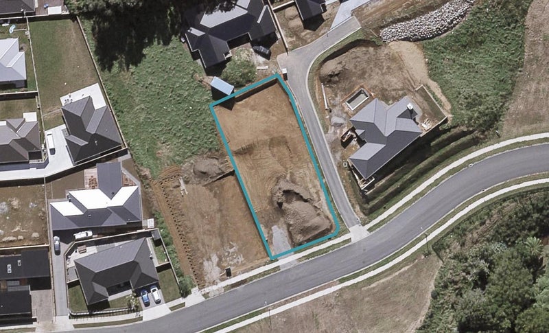 11 Garrett Drive, Whalers Gate, New Plymouth - Carousel 1