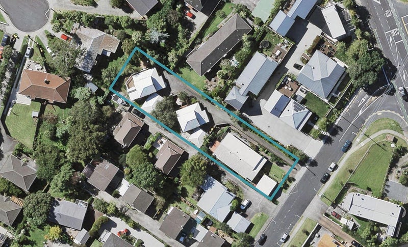 1/1 EVERSLEIGH ROAD, Belmont, Auckland - Carousel 1