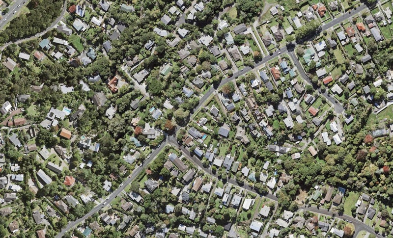 16 West Lynn Road, Titirangi, Auckland - Carousel 1