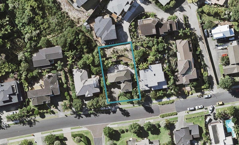 41 Penguin Drive, Murrays Bay, Auckland - Carousel 1