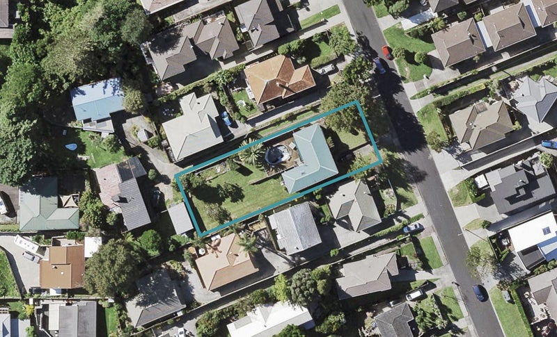 27 Waterloo Street, Howick, Auckland - Carousel 1