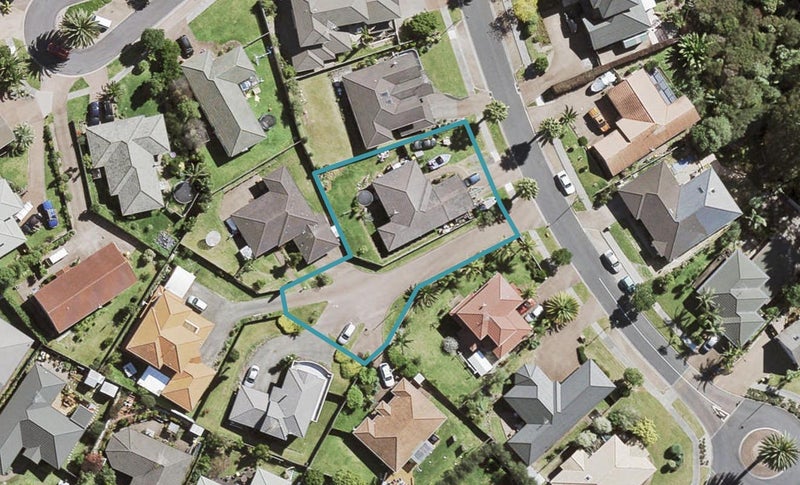 16 San Pedro Place, Henderson, Auckland - Carousel 1