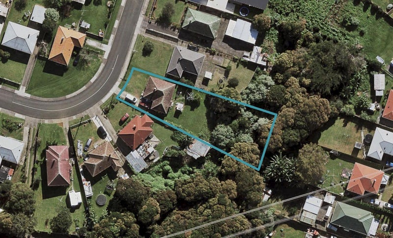 18 Firth Crescent, Otara, Auckland - Carousel 1