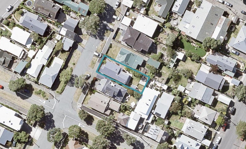 11 Tuatoru Street, Eastbourne, Lower Hutt - Carousel 1
