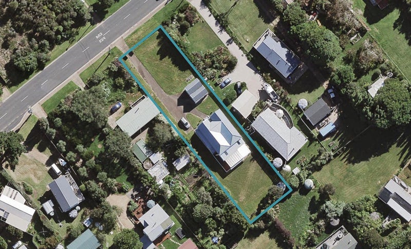 33 Onetangi Road, Onetangi, Waiheke Island - Carousel 1