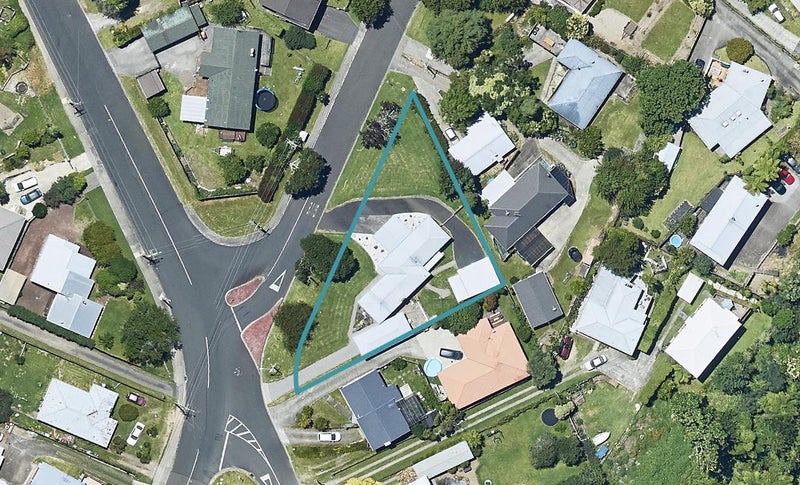 37 Church Street, Gate Pa, Tauranga - Carousel 1