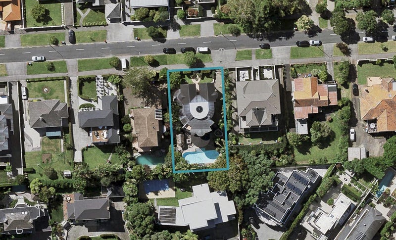 20 Tuhaere Street, Orakei, Auckland - Carousel 1