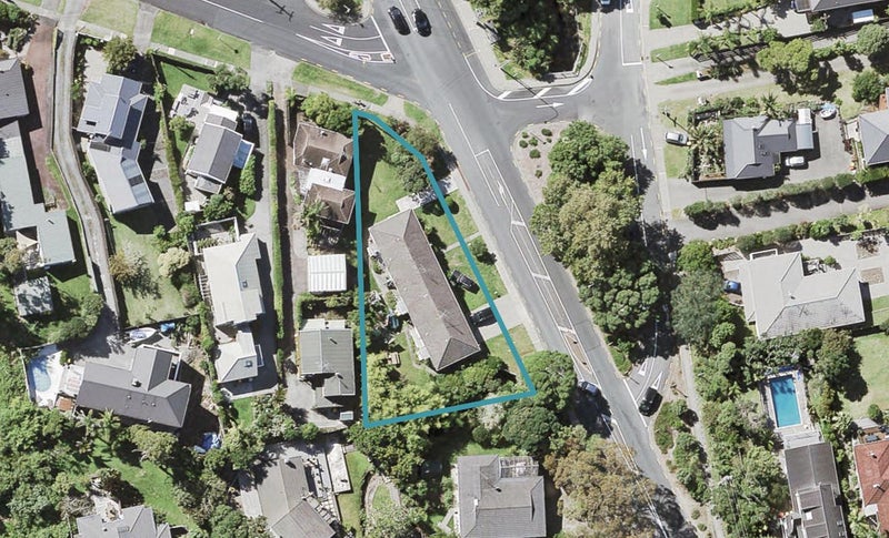 3/216 Beach Road, Campbells Bay, Auckland - Carousel 1
