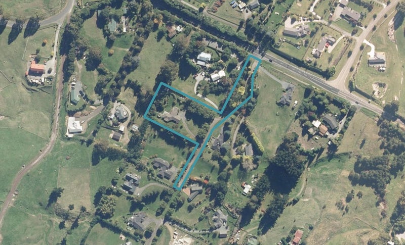 1 Chestnut Grove, Taupo - Carousel 1