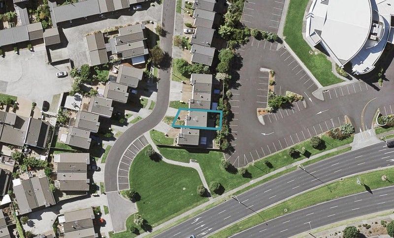 22 Puma Drive, Golflands, Auckland - Carousel 1