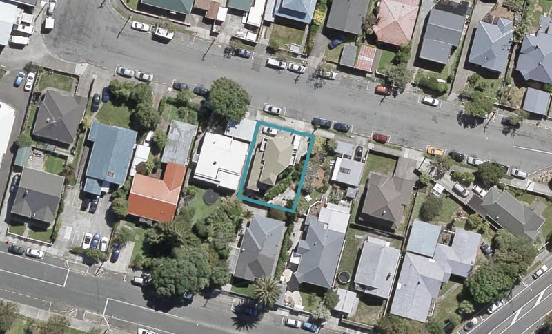 7 Bristol Square, Hutt Central, Lower Hutt - Carousel 1