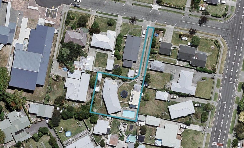 3 Dick Place, Onekawa, Napier - Carousel 1