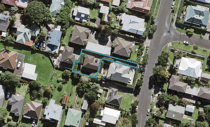 76A Aroha Avenue, Sandringham, Auckland - Carousel 1