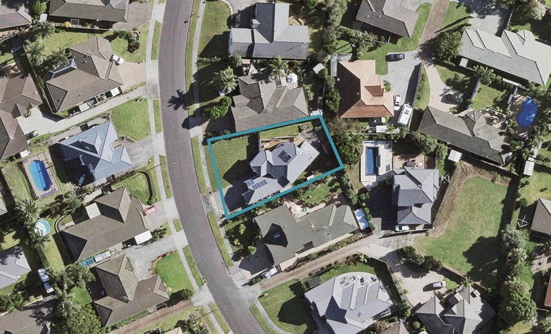 28 Lothian Brae, Wattle Downs, Auckland - Carousel 1