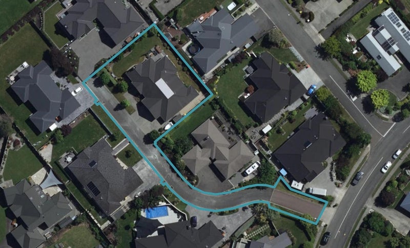 6 Perendale Close, Richmond, Richmond - Carousel 1