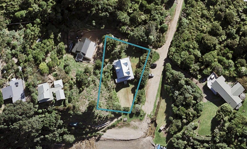 28 Nepean Avenue, Waiheke Island, Waiheke Island - Carousel 1