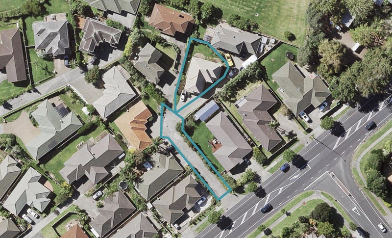 788 Chapel Road, Shamrock Park, Auckland - Carousel 1