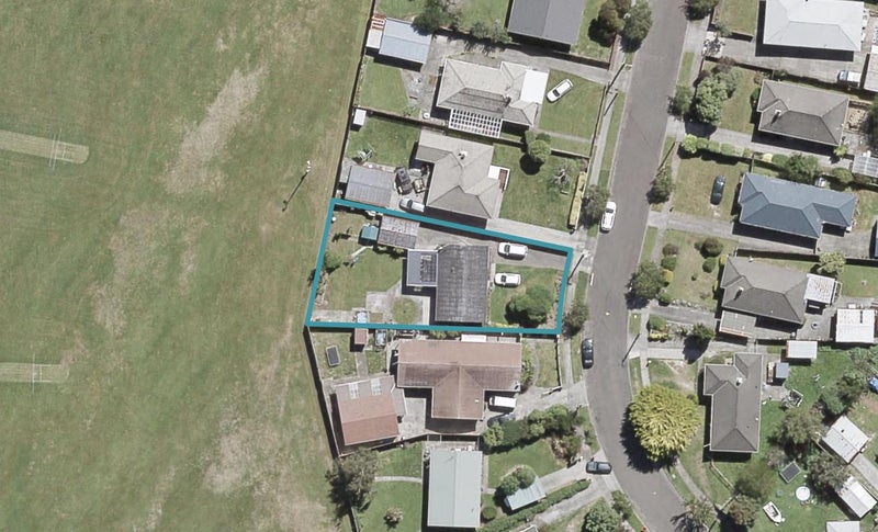 48 Mary Crescent, Elderslea, Upper Hutt - Carousel 1